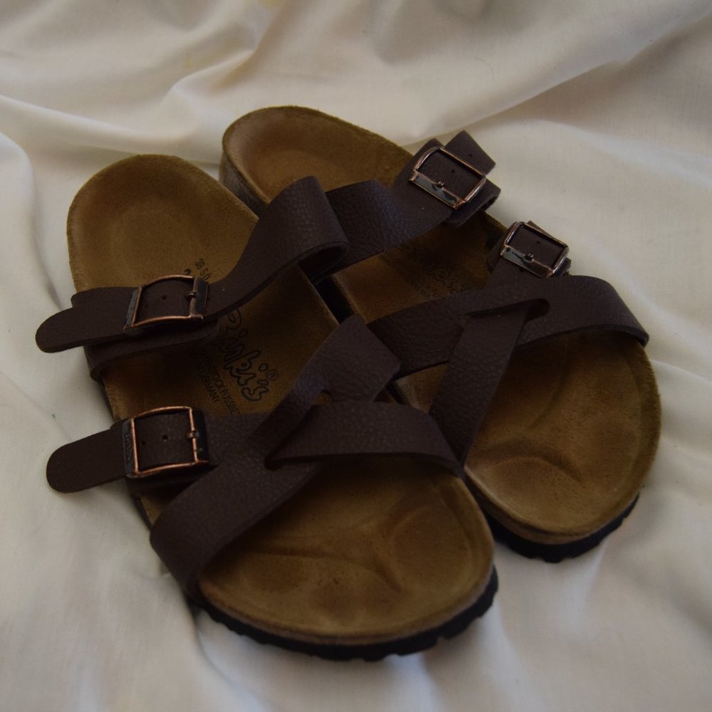 Birkenstock 2 Strap Crossed